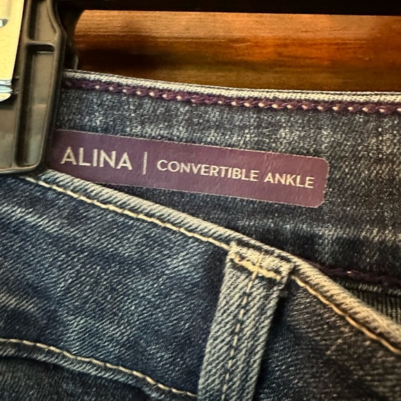 NYDJ Alina Convertible Ankle Jeans size 6 - Picture 4 of 6